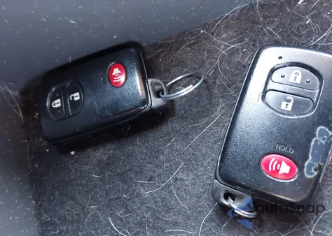 2012 Toyota Prius V Five из США, поврежденный, VIN JTDZN3EU7C3036776